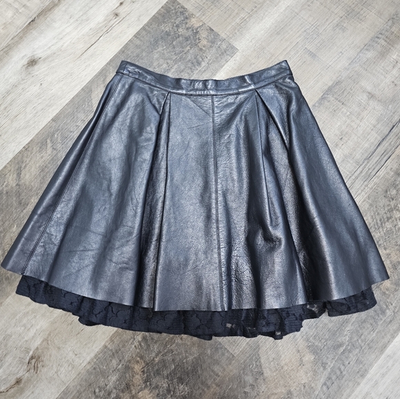 Vintage PKJ, Black Leather Skirt with Lace Trim, 100% Lamb Leather - Picture 2 of 12